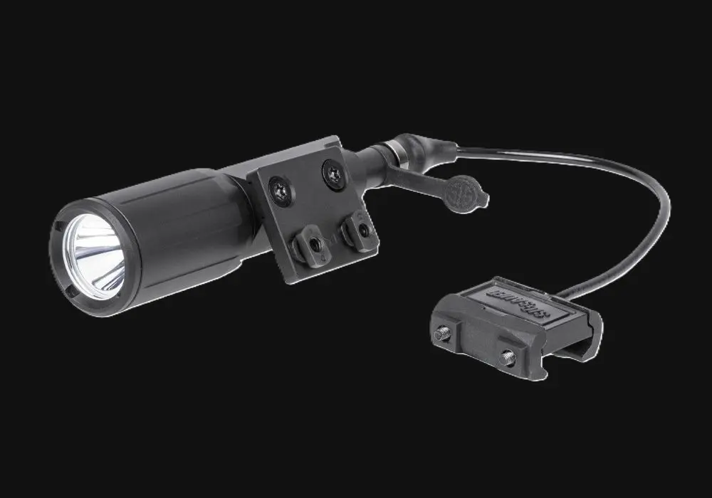 foxtrot-compact-mlok-hero-left (1).webp